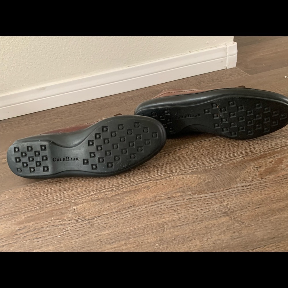 Shoes - Picture 2 of 9
